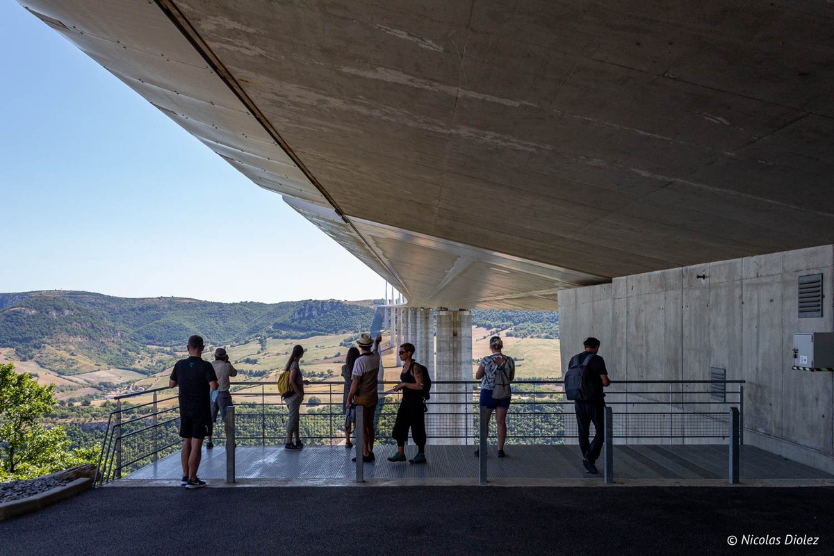 MelleBonPlan's tweet photo. Hier on a découvert l'histoire du Viaduc de Millau au travers d'une visite guidée et on s'est régalé des #Capucins (galette gourmande de Michel Bras) proposés dans le restaurant de l'Aire d'Autoroute de #Millau ! 😋
#AveyronEmotion #Stylemillau #Aveyron
📷 @NicolasDiolez https://t.co/o9nrlBrMPI