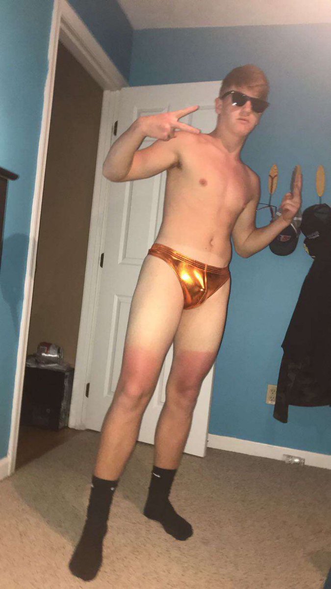 Freebaits5's tweet photo. Drunk guys give it all https://t.co/KKnaaavje0