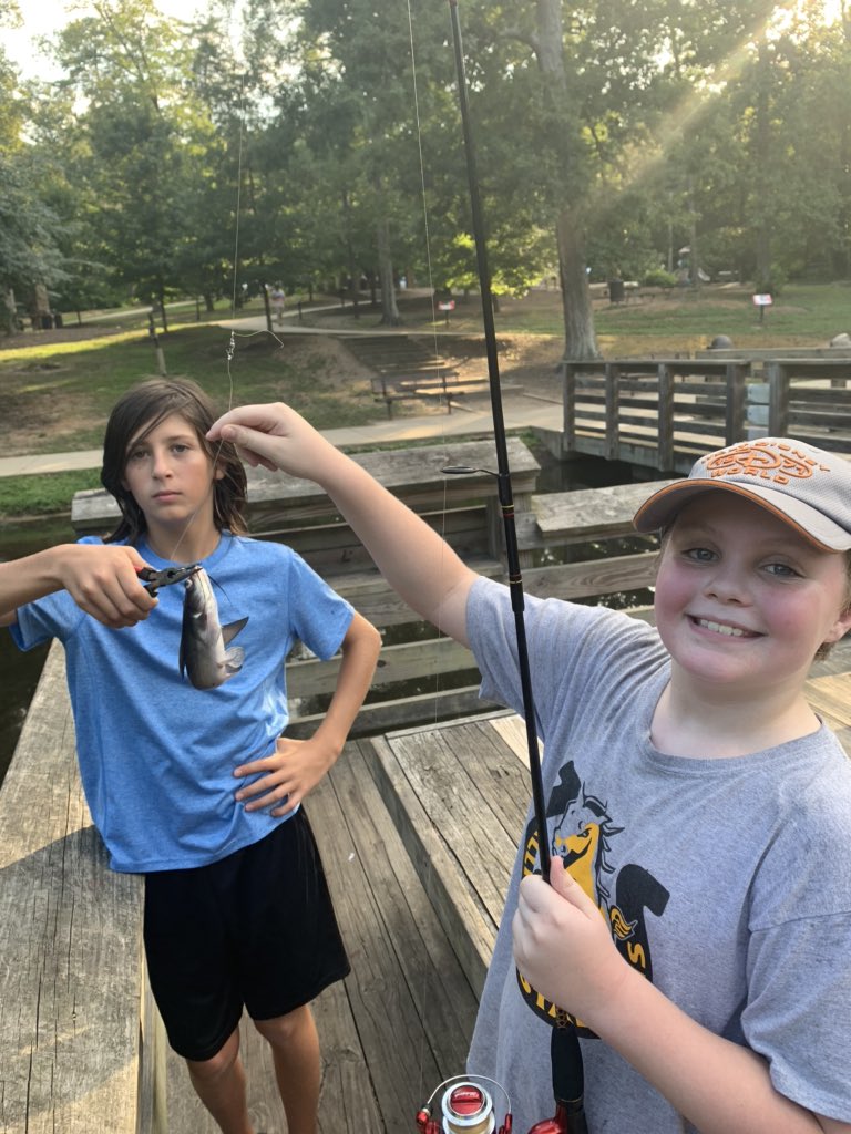 bigPJTSr's tweet photo. @CampingWorld My super thoughtful wife @RebsieT has been keeping our kids and their friends entertained this summer with lots of fishing on top of running errands for those in need... super star! #campingworld #DoGoodBeGood https://t.co/GUn2LtfHM9