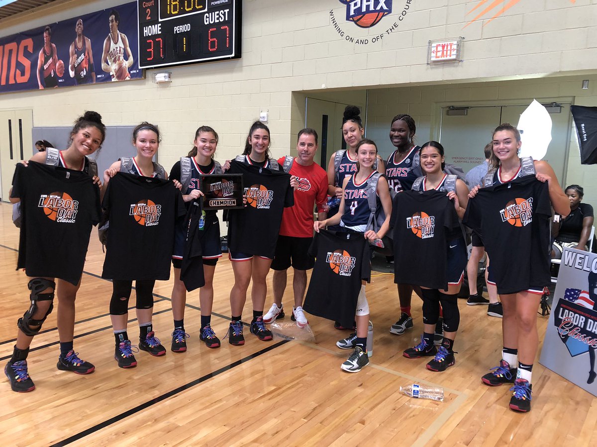Happy Sunday from the champs! #onetwostars #AZ