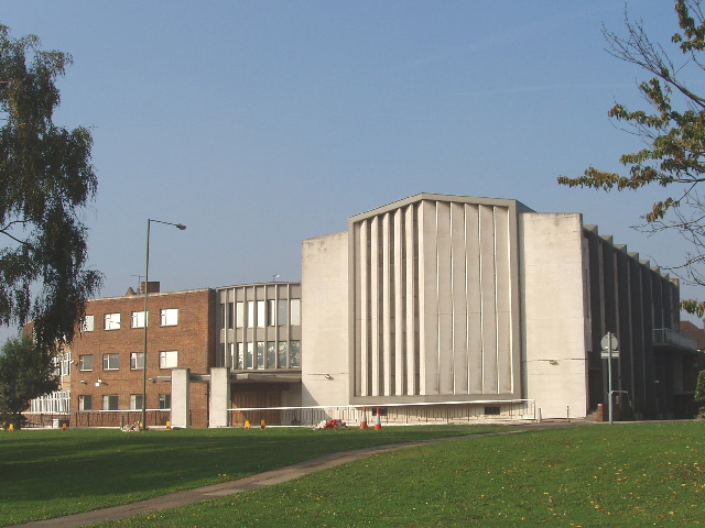 Kinloss Synagogue was built in 1967 in Finchley, London.With a capacity of 1,400, it is one of the largest synagogues in Britain. Due to its imposing Modern facade, it is occasionally referred to as "Masada-upon-the-A406."