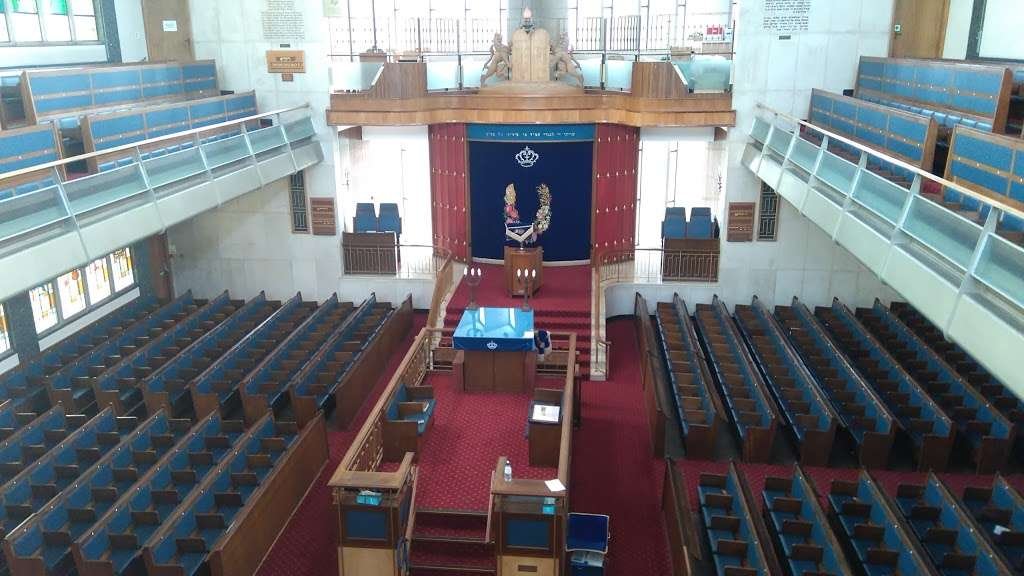 Kinloss Synagogue was built in 1967 in Finchley, London.With a capacity of 1,400, it is one of the largest synagogues in Britain. Due to its imposing Modern facade, it is occasionally referred to as "Masada-upon-the-A406."