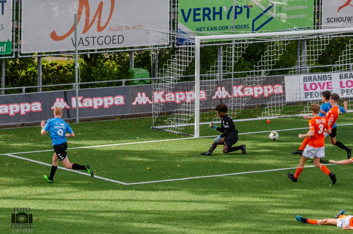 Ook de tweede bekerwedstrijd werd gewonnen door <a href="/vv_ASWH/">ASWH</a> JO19-1. Thuis werd 3e divisionist @svOranjeWit JO19-1 nipt verslagen in een spannende wedstrijd op een zonnig Sportpark Schildman. Uitslag: 2-1 #ASWH #KNVBbeker #KNVB