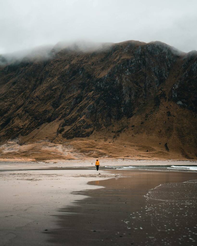 iamnordic_'s tweet photo. Scale and perspective. So small in a big world. Miss the moody beach of Hoddevik. A rainy day with clouds sliding over the mountains. A warm heart 🌻 #hoddevik #moodygrams #outfluencer #vestlandet #visitnorway #norge #norgesfotografer #nordic #scandinavia https://t.co/hofDm6NgXH https://t.co/5uJAs6hXzI