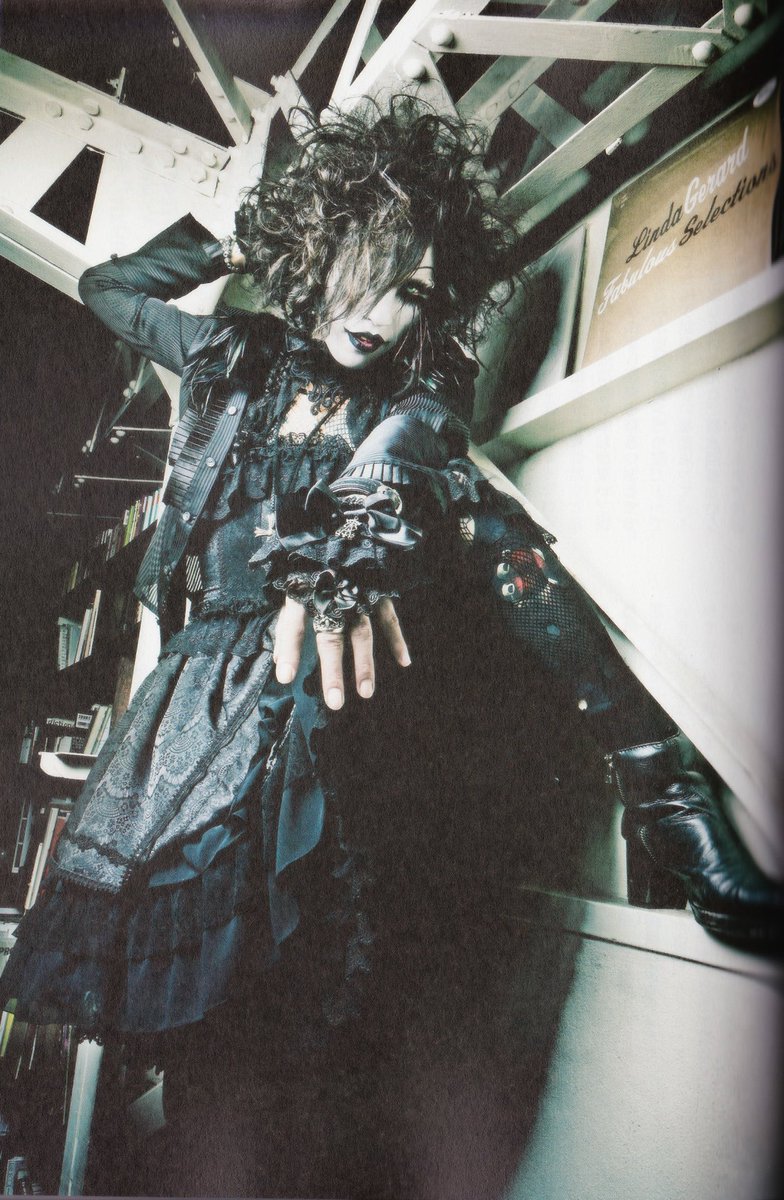tsuzukugallery's tweet photo. [THREAD] #MEJIBRAY 

ROCK AND READ VOL. 62
発売日: 2015年10月28日
表紙: 櫻井敦司(BUCK TICK)

(個人) 綴インタビュー
撮り下ろし掲載

#TSUZUKU #GENKI #8PSB https://t.co/TnNYIqGuso