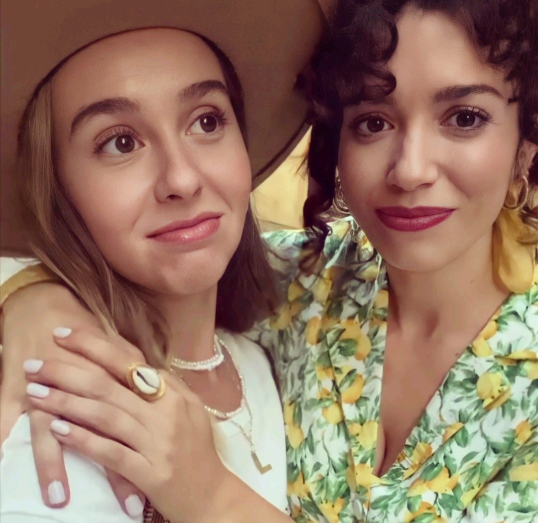 LFan80's tweet photo. Absolutely love these two! #Luimelia #LuisitaGomez #AmeliaLedesma #RelationshipGoals #AlwaysSurprising #PaulaUsero #CarolRovira #Paurol🌙 https://t.co/PgPQqvbBru