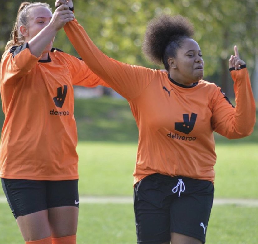 RomfordtownWFC's tweet photo. What a fantastic debut it was for our new signing, Monique! She scored an absolute rocket 🚀 https://t.co/4kZnIDqN4y