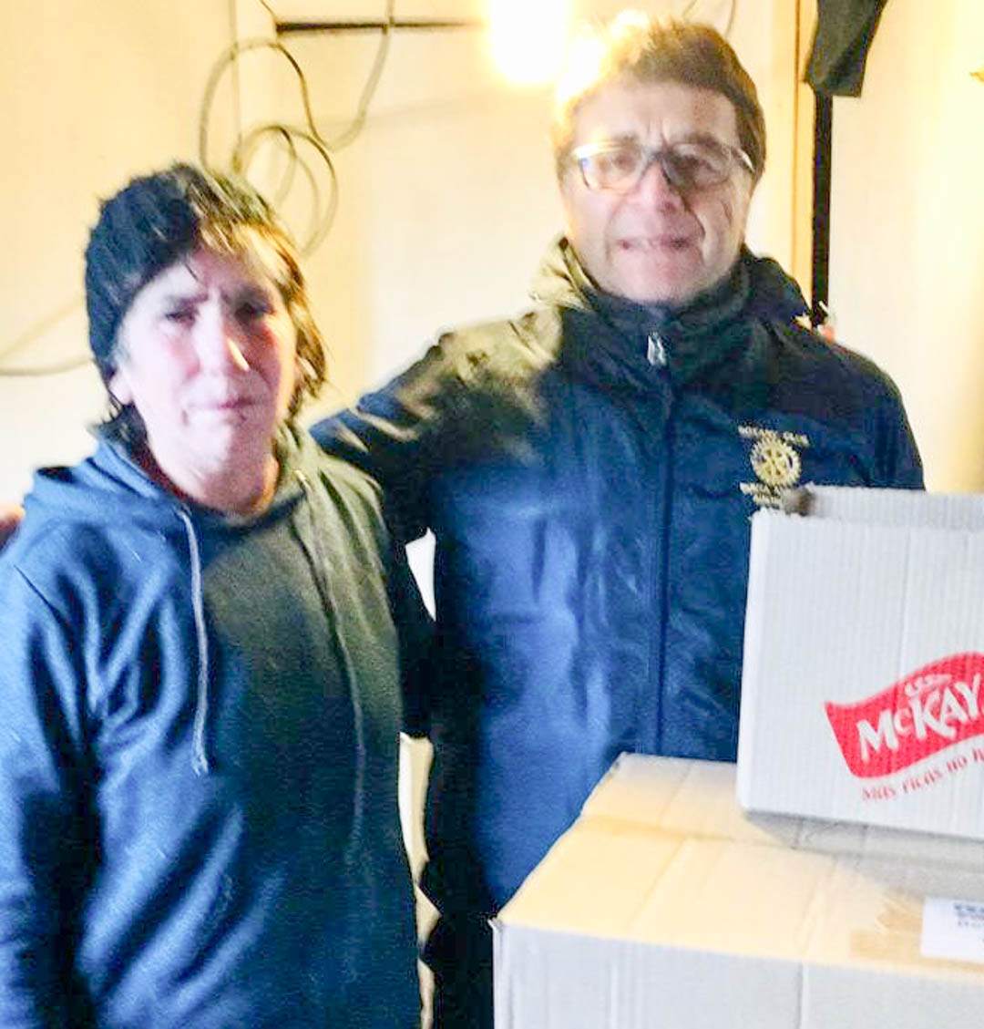 RotaryAustral's tweet image. Los días 12, 13, 14, 17 y 18 de septiembre de 2019 Rotary Club Austral Punta Arenas (R.C.A.) en conjunto con el Comité de Damas de R.C.A., se coordinaron para hacer entrega de 15 canastas familiares. #WeAreRotary #PuntaArenas #PUQ