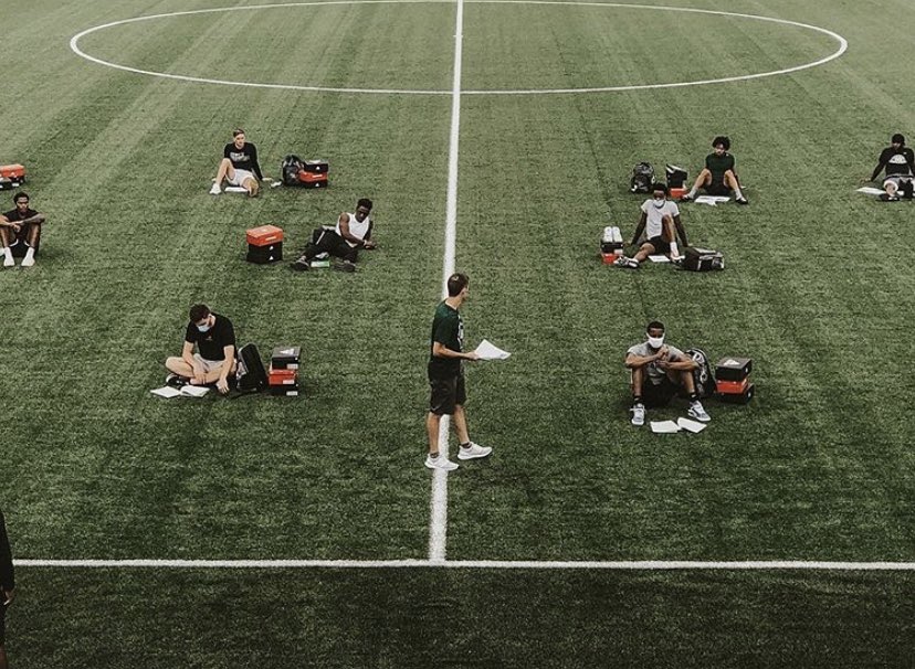 gbphoenixmbb's tweet photo. #SocialDistanceSunday at Aldo Santaga 🏟🏀 

#GreenBayAllDay https://t.co/WHySeI9y6f