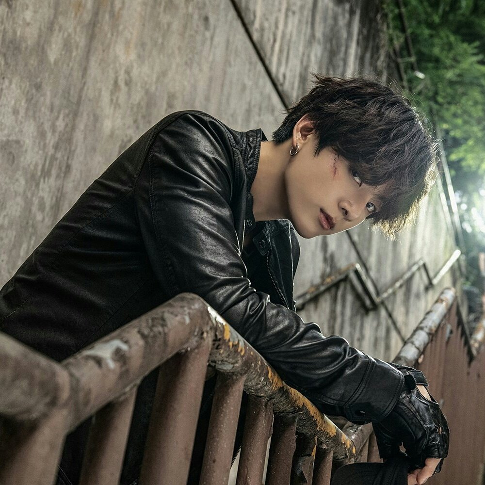 Jungkook ya NO es un bebé, abro hilo para que vean             »  @BTS_twt «
