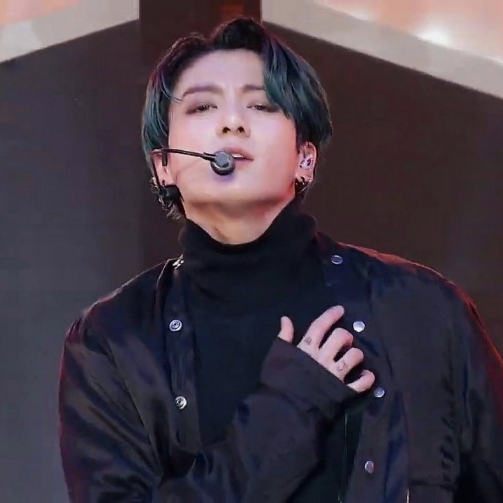 Jungkook ya NO es un bebé, abro hilo para que vean             »  @BTS_twt «