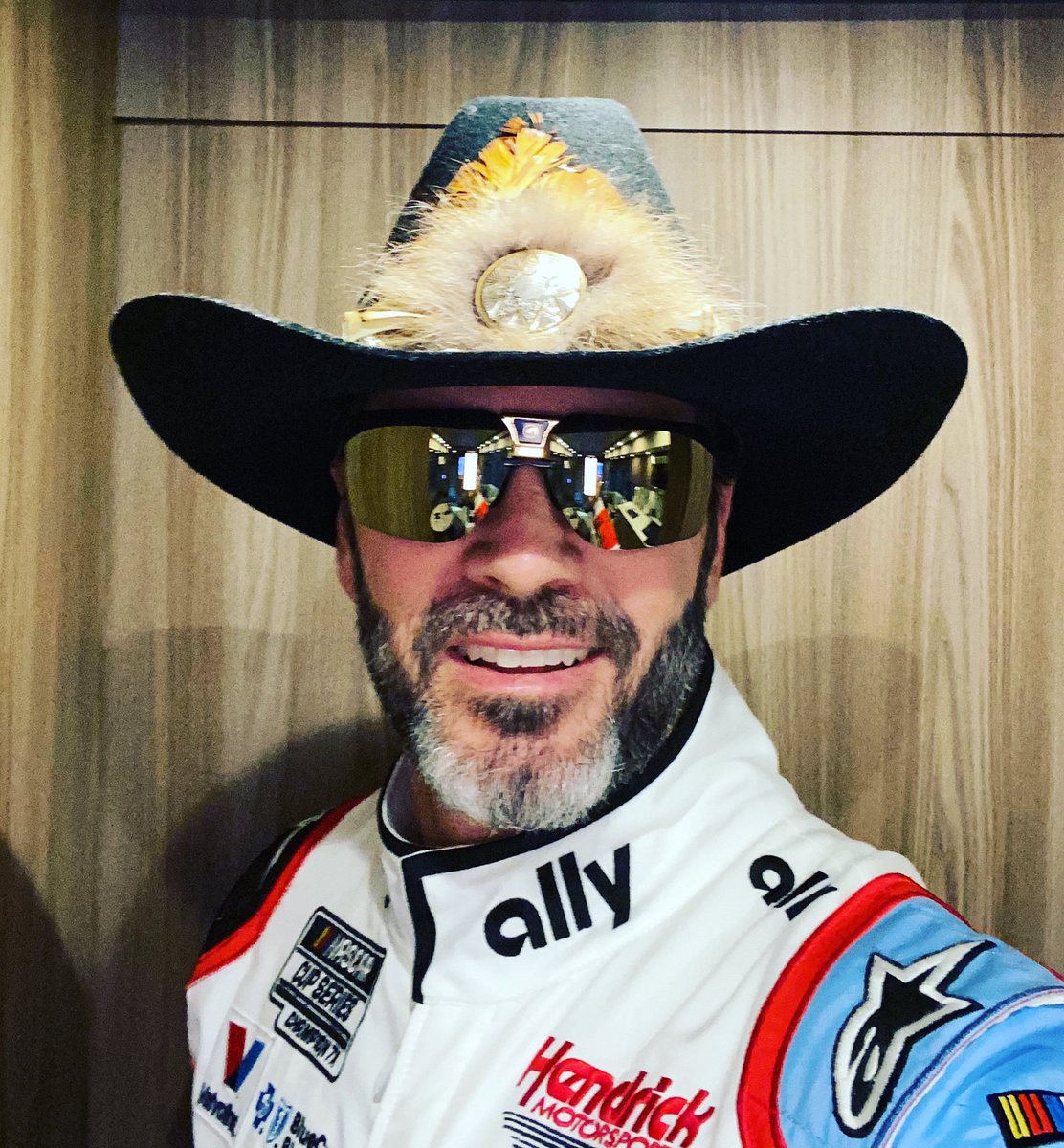 JimmieJohnson's tweet photo. Let’s roll.
#NASCARthrowback #TheKing #DaleEarnhardt https://t.co/riyZTGrwTf