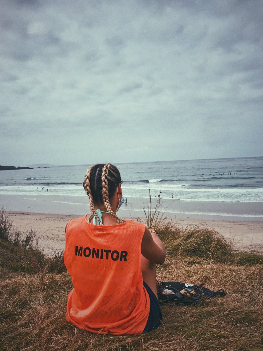 inesitabandin's tweet photo. Hoy, después de estos 3 intensos meses, me toca despedirme como monitora del Art Surf Camp. Una experiencia increíble👋🏽💙 https://t.co/r4wUMVxo33