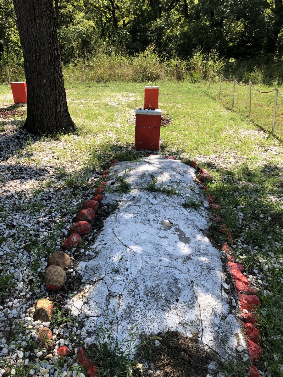 CSM_Mac's tweet photo. #FrontierLiving @OfficialFtSill. Stopped by to see the previous @BigDeuce2_2FAR mascots. Get out of the barracks and See Sill #Redlegs @redleg6_kob https://t.co/EOauPwpkaF