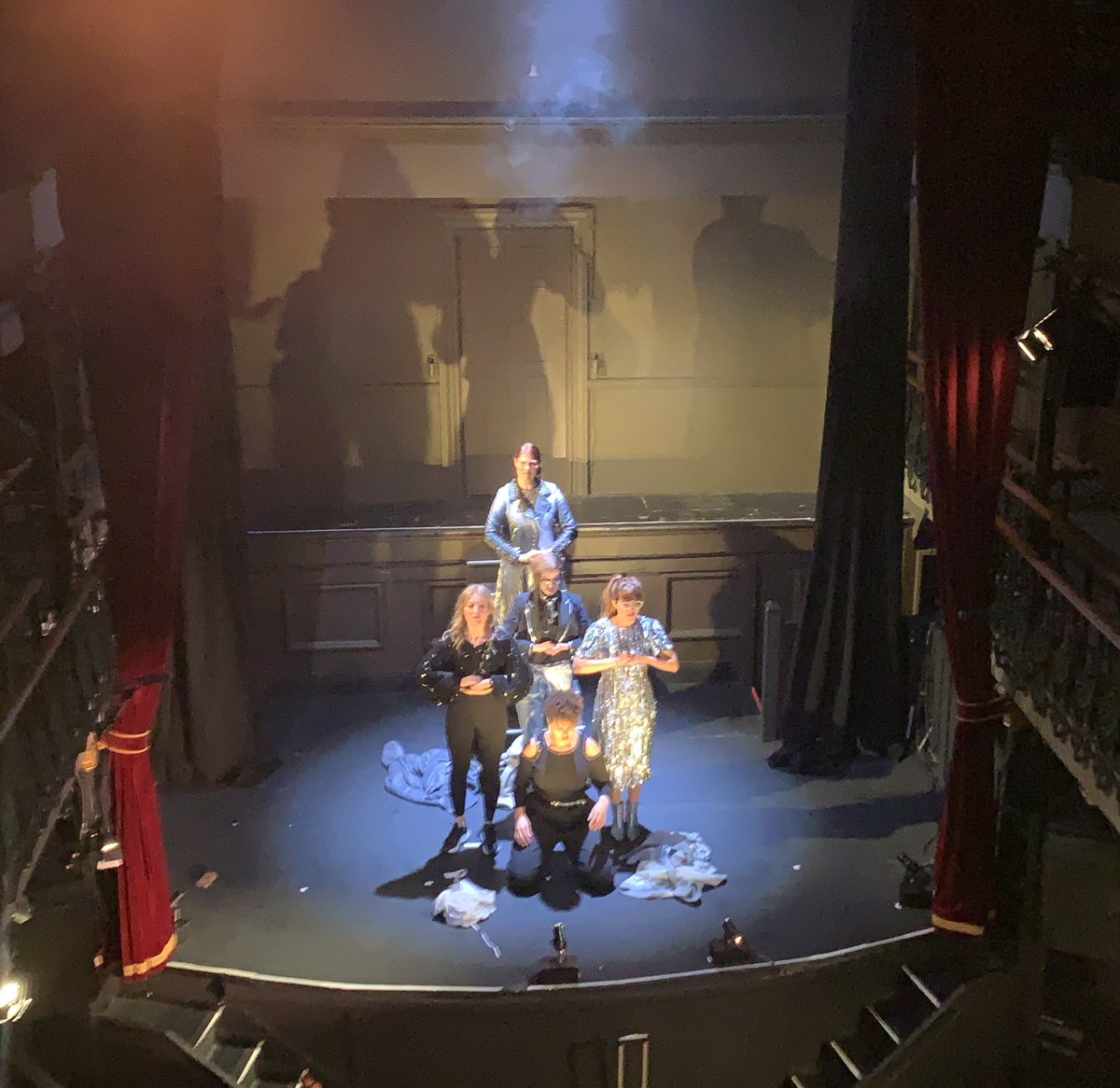 sarahblanc's tweet photo. On telly nowwww!!!! Opera Mums with @BryonyKimmings 

So sooo happy to have been part of the creative team.

@BBCFOUR @tigerlilyfilms @daisyasquith #operamums https://t.co/nlSTYXXkBH