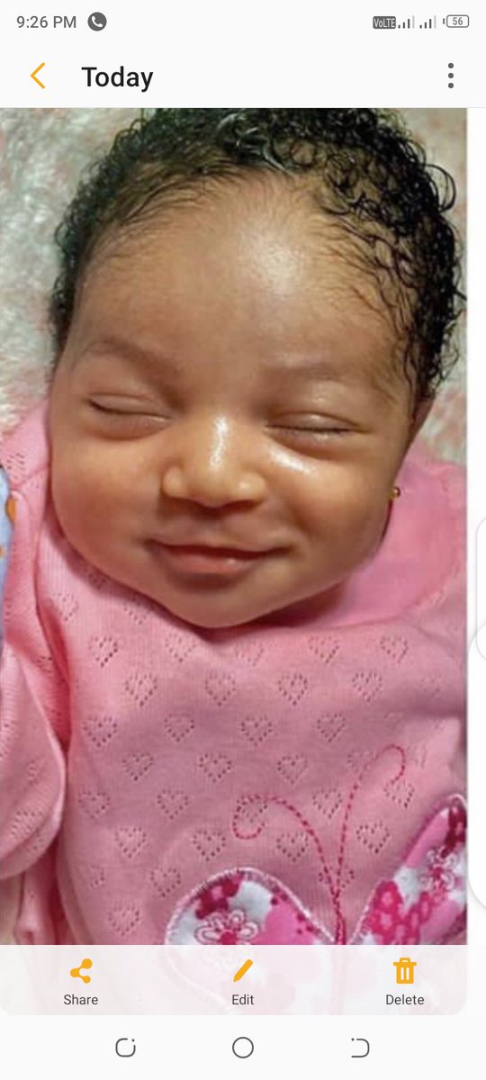 Mhyzpeace's tweet image. Grateful to be among the Titans sleeping like this 😊😊
No #BBNaija zone 🙅
#TachaBackHurts 
#RespectTacha