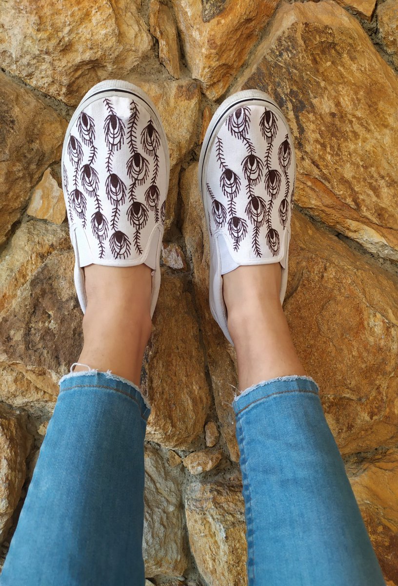 gabylonia29's tweet image. Hola Twitter 😊 paso por aquí para presentar mi nuevo proyecto:

𝐆𝐔𝐀𝐘𝐀𝐁𝐀 𝐕𝐄𝐒𝐓𝐈𝐑: Personaliza tus prendas #handpainted ‼️ Renueva jeans, franelas o chaquetas con el diseño que siempre has querido 😍
 (a muy buen precio 😎)