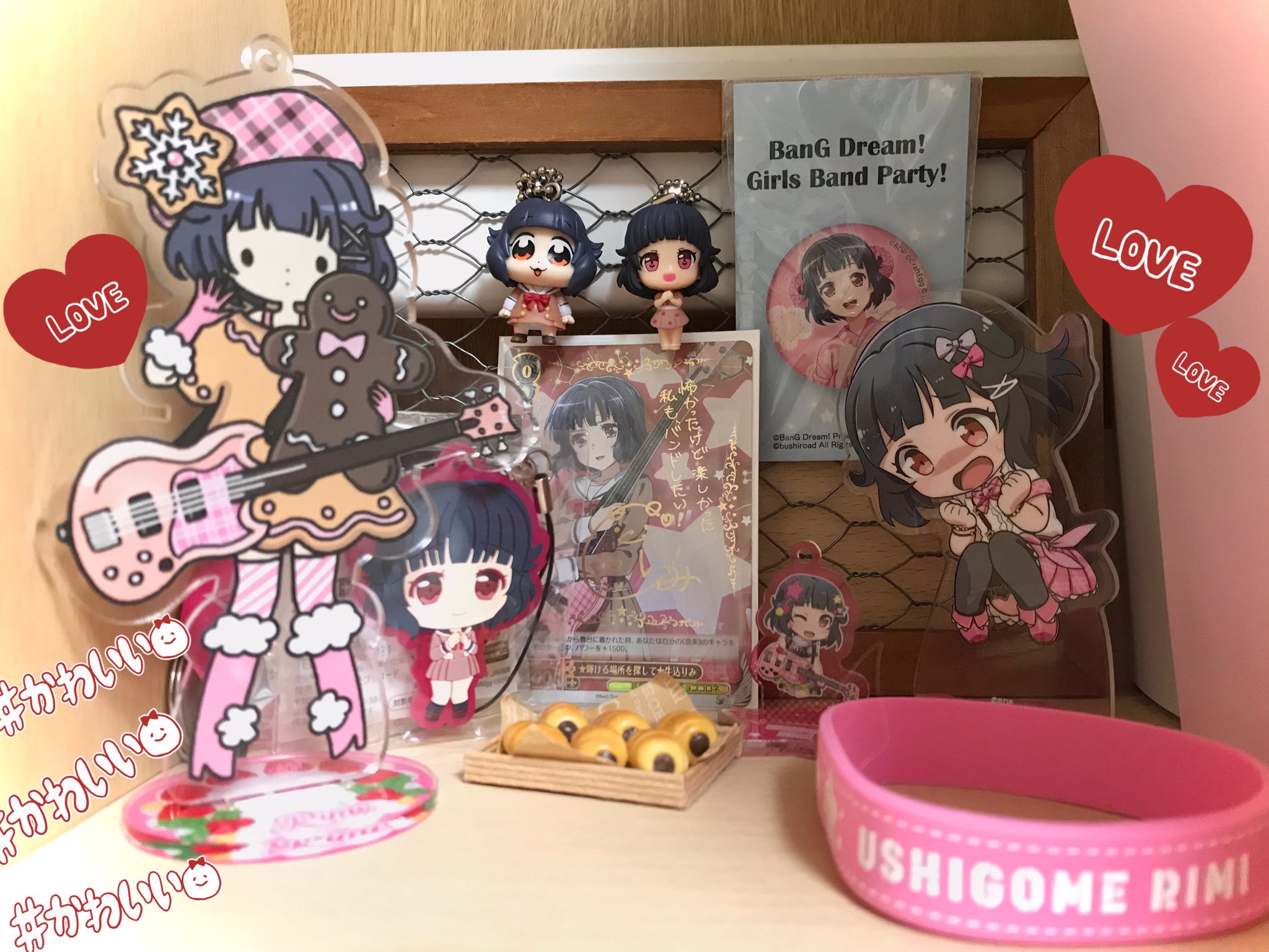 ゆき りみりんコーナー移動 今日の推し事 缶バッチ 紙類 アクキー等薄めグッズはファイリング ブロマイドはアルバム化 りみ友 ポピパ りみりんは可愛い グッズ飾り方 百均 T Co Tsk4hrhvpj Twitter