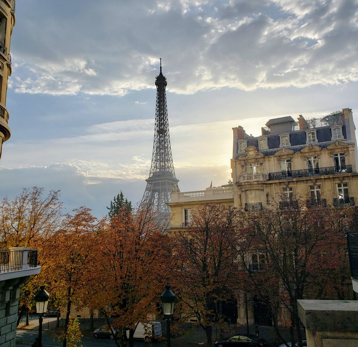 MichelleMoggio's tweet photo. 100 Layers of Paris https://t.co/49W5S661RV #Paris #iloveparis #bestviews #deliciousParis #travel https://t.co/JuzjwAaMBt