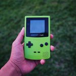 バッテリー不要のゲームボーイ!ボタン操作が電力になる!