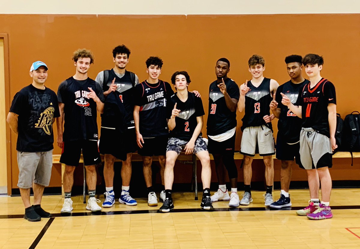 Had a blast coaching this group over the weekend! Battled three tough teams today and got the chip! #ServiceChugiakBartlett #GoGrizz
<a href="/TruGameAAU/">NW TruGame</a> <a href="/elevate8stars/">Elevate</a>