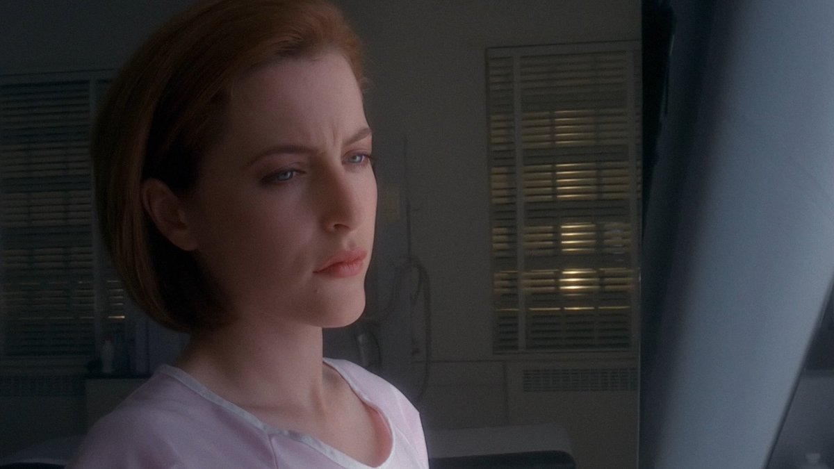 Frank Spotnitz has mentioned that Chris Carter contributed much of the memorable dialogue for this episode, including Scully's iconic (and decidedly shippy) opening monologue.  #XFScriptWatch