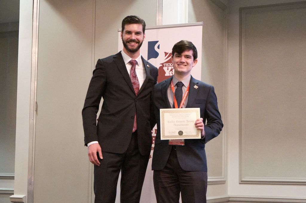 CCYRTX's tweet photo. Winners of the @TexasYRs Small Club (75 members or less) of the Year and Political Engagement Event of the Year for the @TexasGOP Chairman's Debate we hosted in February! Thank you to the #TYRF clubs for choosing our club for these awards! #leadright #TYRRockwall @CollinGOP https://t.co/xJhTilDVih