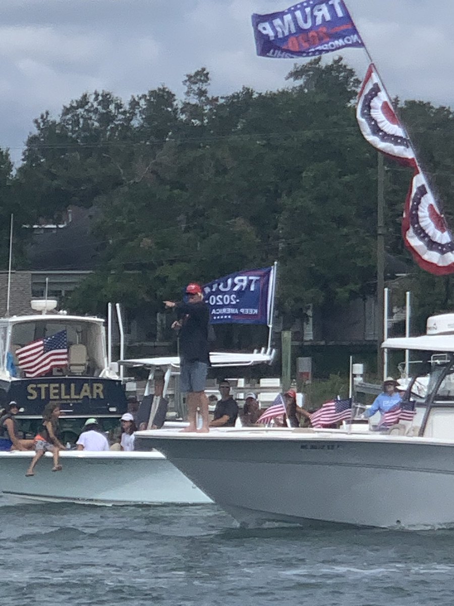 memgml's tweet photo. Good to see you today in Wrightsville Beach, NC @realDonaldTrump        #allaboardthetrumptrain2020 https://t.co/IqpPB7mLuV