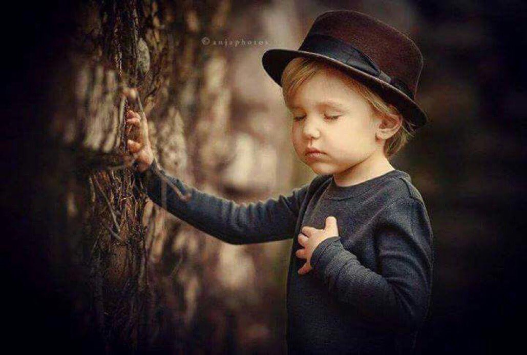 MuMo0o0o0's tweet photo. و ما زلت لا أدري أيهما يؤلمني أكثر الأشياء التي أفعلها رغماً عن قلبي , أم ألأشياء التي يفعلها قلبي رغماً عني  !! https://t.co/E02McD6Nwm