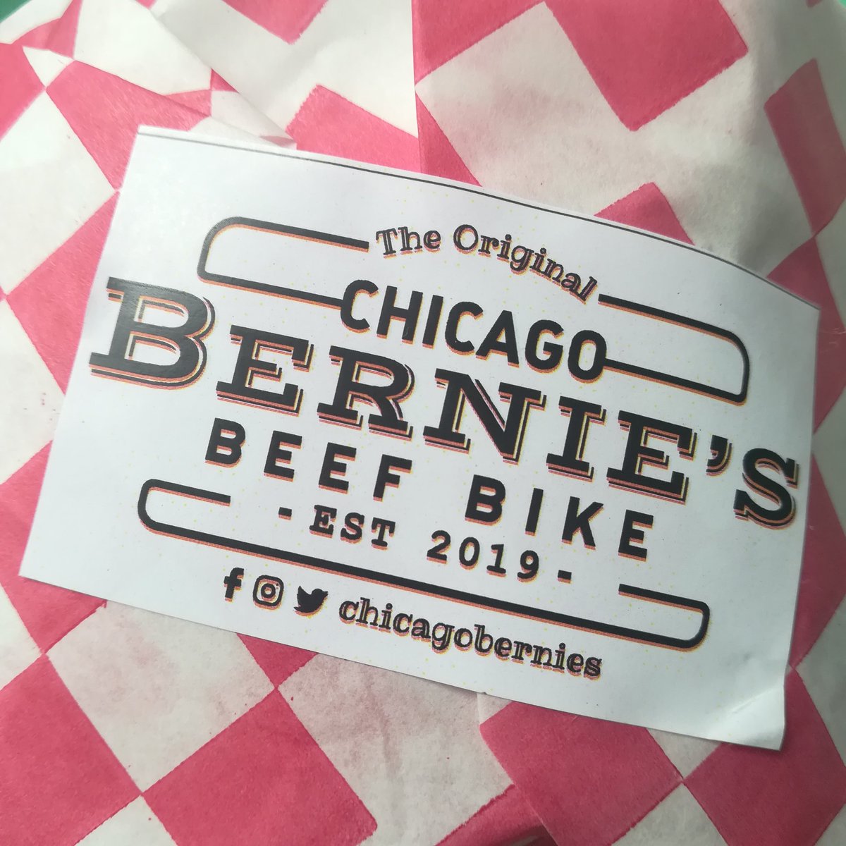 yosoyrorro's tweet photo. Tenía tiempo sin comerme una de estas bellezas, una Bacon Champ Doble de @ChicagoBernies. 

Por mucho, las mejores hamburguesas de CDMX. Trust me on this.

#cedemequis #CDMX https://t.co/VLfHXnB3bR