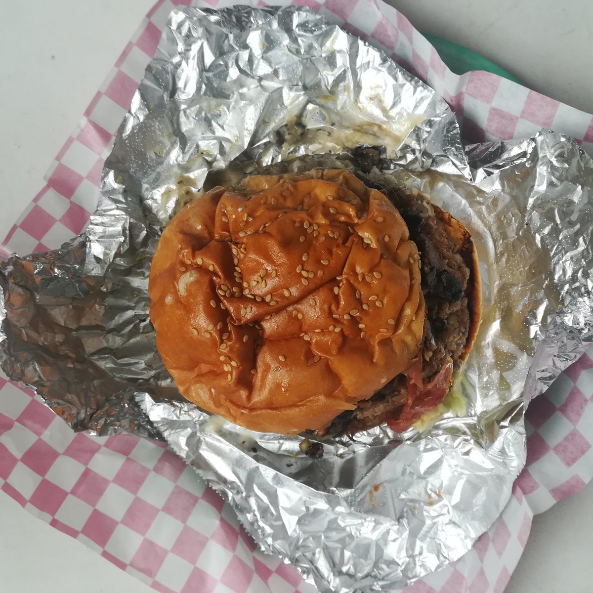 yosoyrorro's tweet photo. Tenía tiempo sin comerme una de estas bellezas, una Bacon Champ Doble de @ChicagoBernies. 

Por mucho, las mejores hamburguesas de CDMX. Trust me on this.

#cedemequis #CDMX https://t.co/VLfHXnB3bR