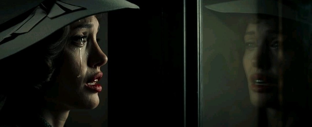 Tasnimanimanima's tweet photo. Angelina Jolie in Changeling (2008) dir. Clint Eastwood. https://t.co/jkcGNEk4JY