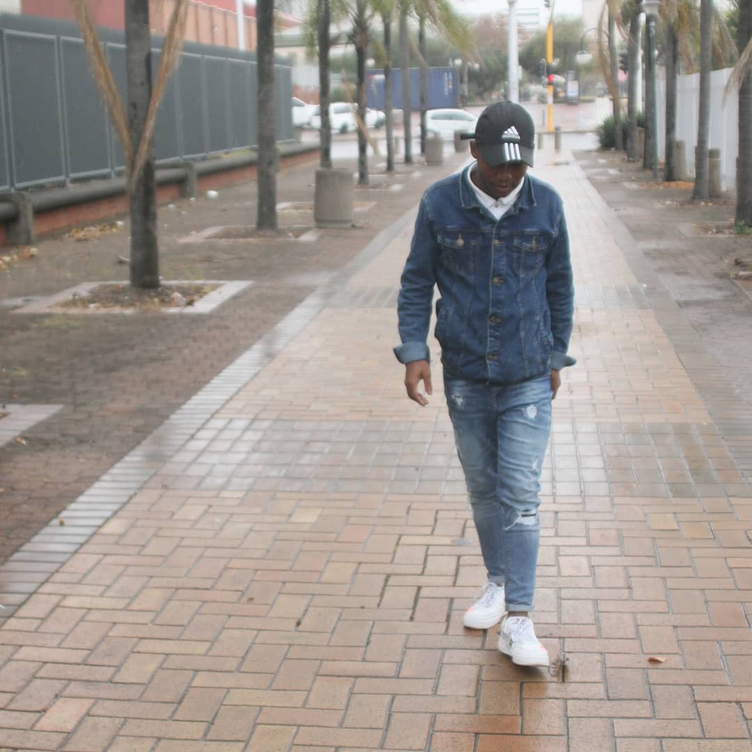 kords_sa's tweet photo. Me
#realbaselinekid #chaosmakersmusic https://t.co/ywku9DcCbn