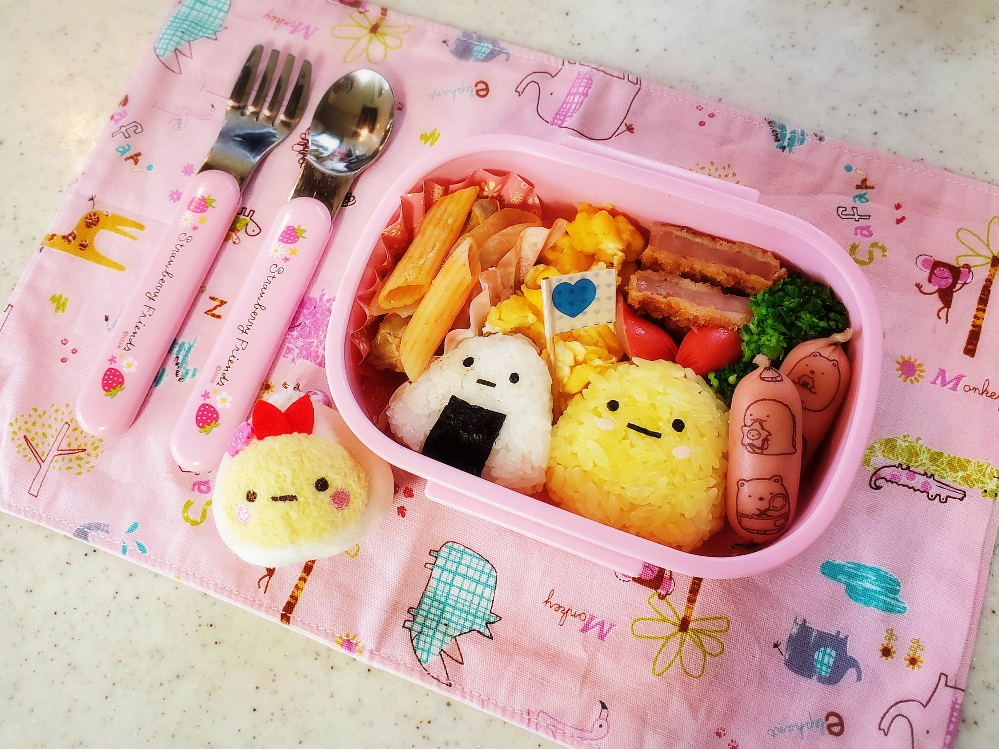 Uzivatel みずき Na Twitteru 今日のお弁当 すみっコぐらし ウインナーが売ってたから合わせてみた 娘の幼稚園バッグにもえびふらいちゃんが付いてます 艸 お弁当 キャラ弁 すみっコぐらし えびふらいのしっぽ おにぎり 幼稚園 お 弁当記録
