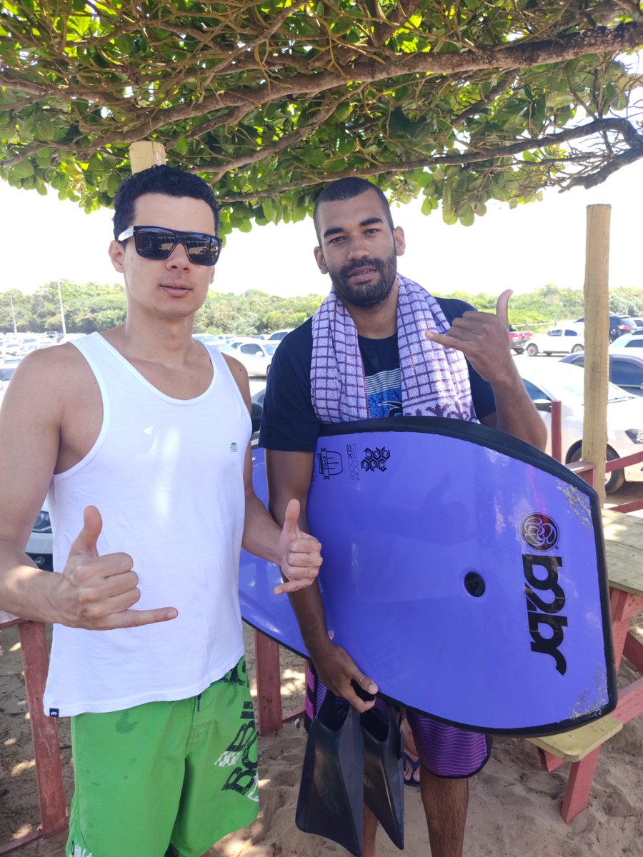 cleudsonmatias's tweet photo. Parceiro do surf Wesley pessoti https://t.co/xgBeocDXD2