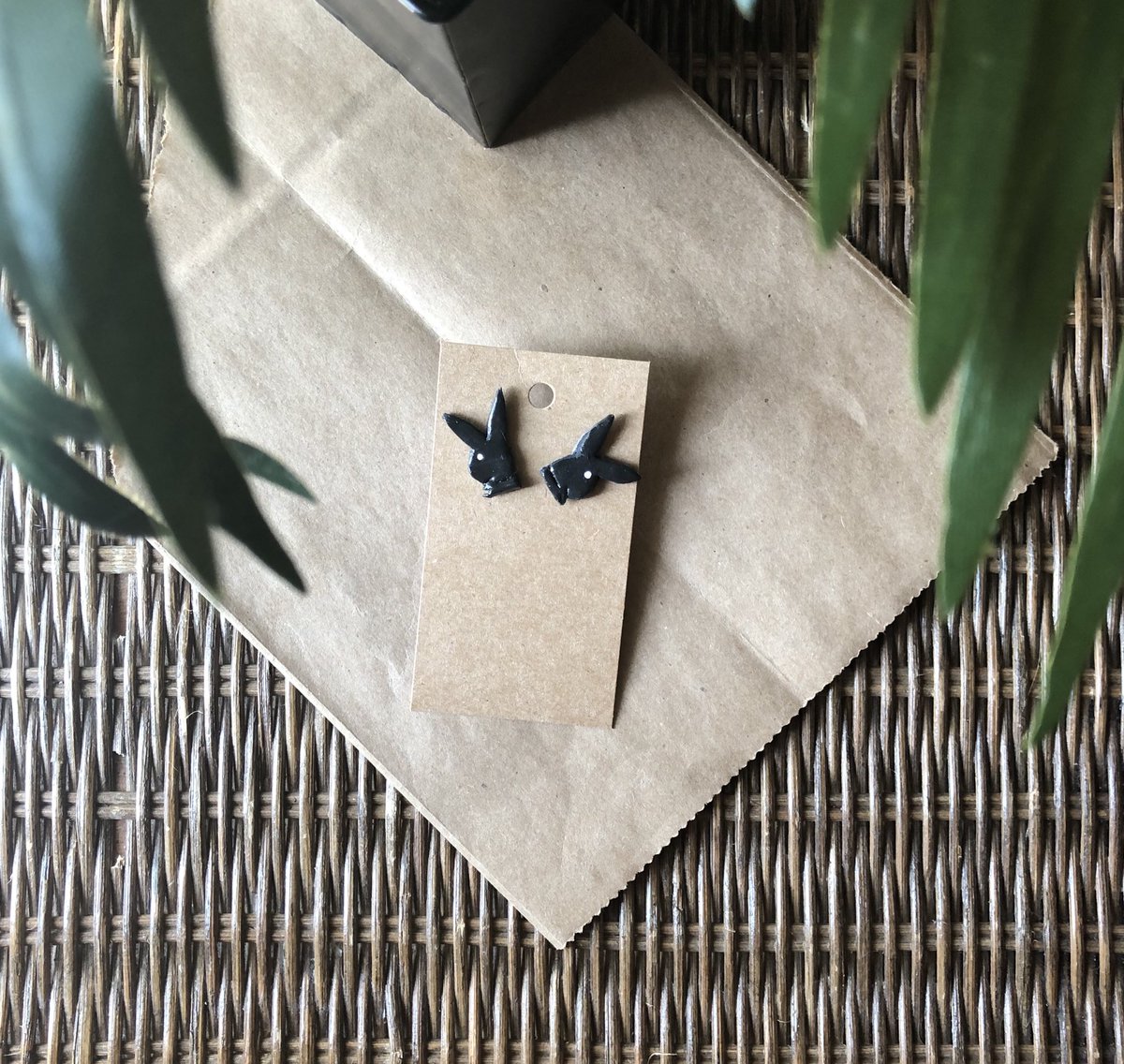 heavencolbert34's tweet photo. It cost nothing to retweet and support a young black business owner! No pressure though lol. 🧚🏽

Handmade earrings on my Etsy shop! New styles up! https://t.co/WzXC7hYvM0