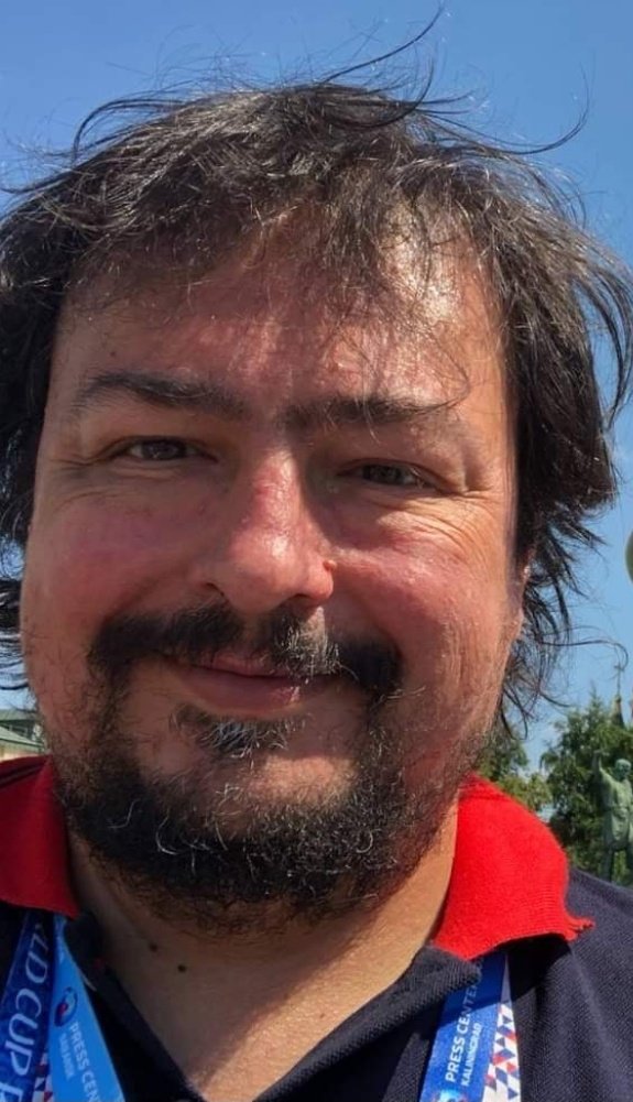 ElDpa's tweet photo. Todo el equipo de trabajo del DPA  quiere despedir a Pablo Alejandro Pandolfi, un gran compañero y amigo hasta el infinito. No podemos decirle adios sin derramar  unas lagrimas por su partida, pero quedara el recuerdo inconmensurable de lo buena persona que fue. Hasta siempre. https://t.co/i1kjUJ94n3