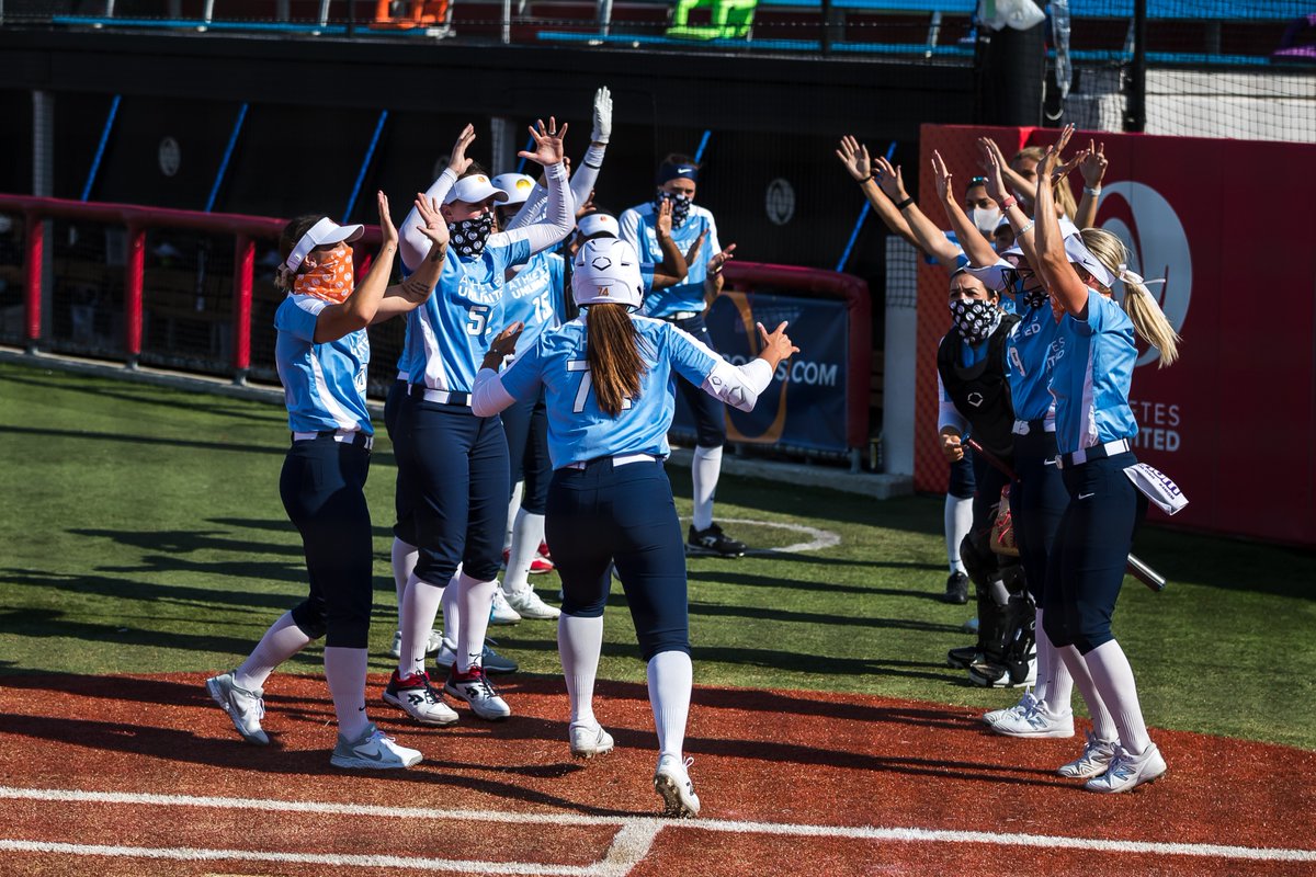 AUProSports's tweet photo. Put your hands in the air if you’re ready for GAME DAY! Spend your Labor Day with us at 4 PM ET on ESPN3 and 8 PM ET on @CBSSportsNet! 🙌🏻 #BeUnlimited https://t.co/myHevZHW7F