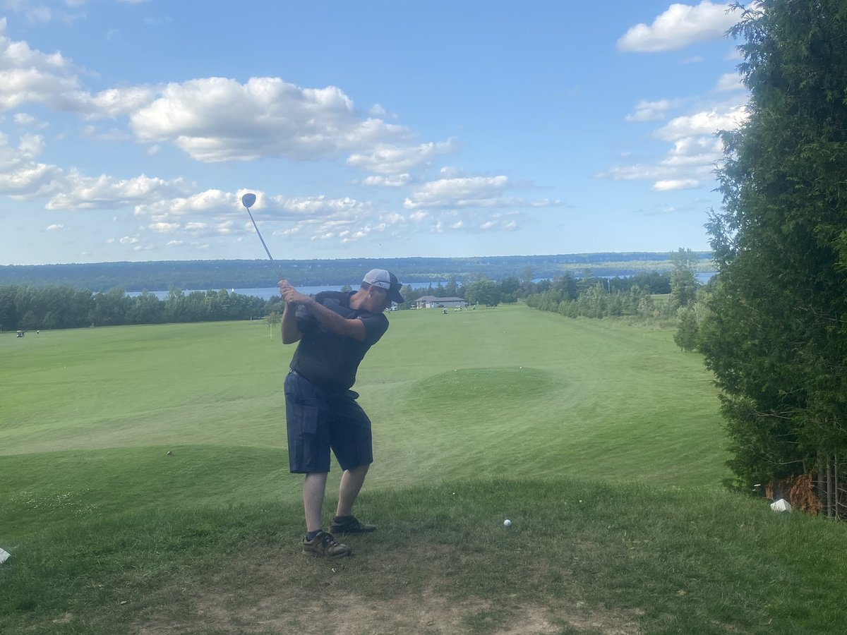 Nrgizr11's tweet photo. #EducatorsONTheMove #summeractivechallenge Day 67. Family golf day @WiartonGolfClub Walked all 9 holes on this beautiful course that is built into the side of the escarpment. https://t.co/HxvPbLbOWq