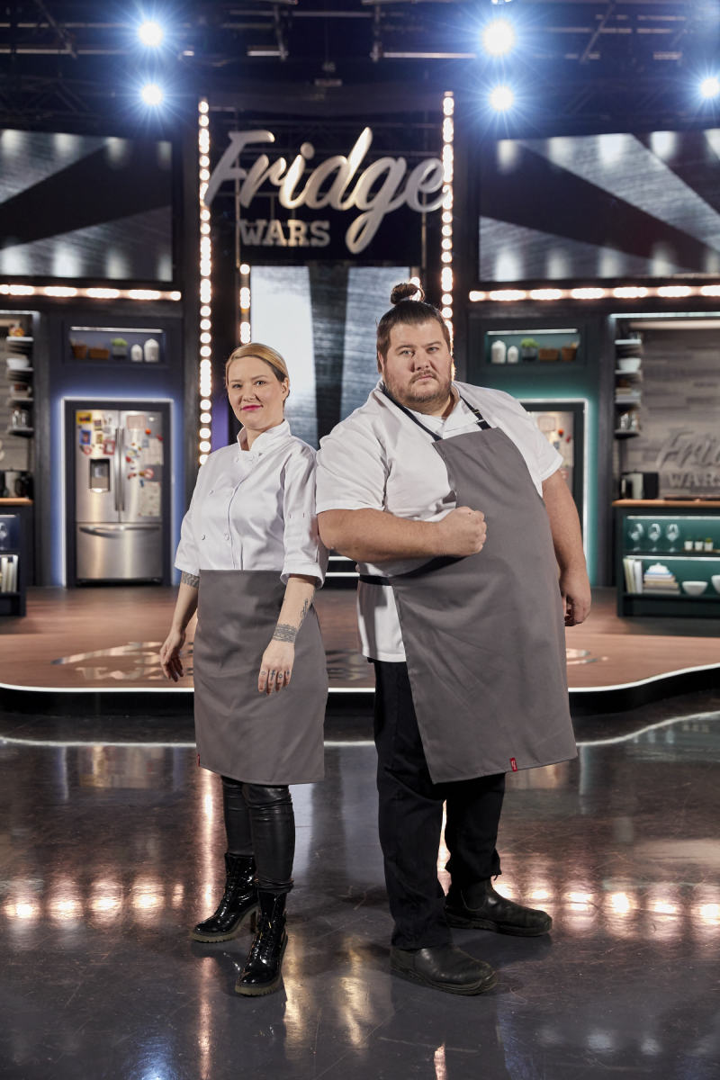 CW18Milwaukee's tweet photo. Things get cooking on an all-new #FridgeWars when Chefs Nadia G. & Rodney Bowers brings their talents to the tables of two families TONIGHT at 7! https://t.co/CYEUwEcXmW