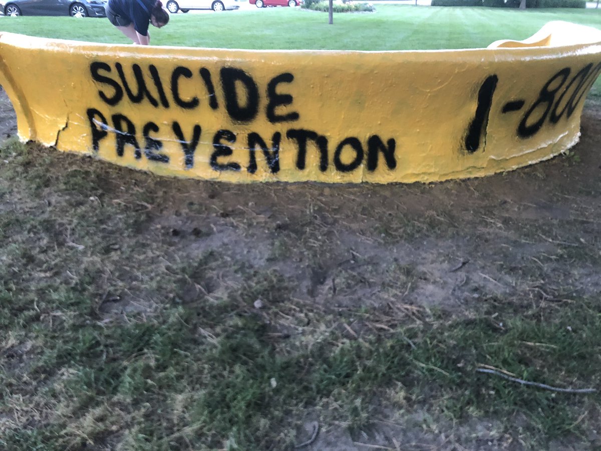 MsideActiveMind's tweet photo. This past week we painted the spoonholder bench yellow for suicide prevention month! The front says BE THE LIGHT &amp; YOU MATTER. The back says suicide prevention and 1-800-TALK💛 https://t.co/WWYu64MEuH