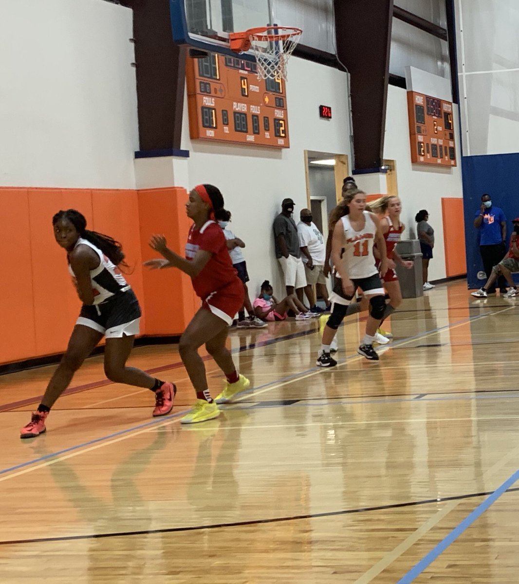 THE_LAFlames's tweet photo. Dacia Jones, Dalayla Blackwell, and Alajsa Walker received some recognition over the summer from @girlzprepreport thank you for the great write up of or girls. #MoreLifeMoreWork #FlamesGoingUp🔥 https://t.co/b0ZXKPYByw