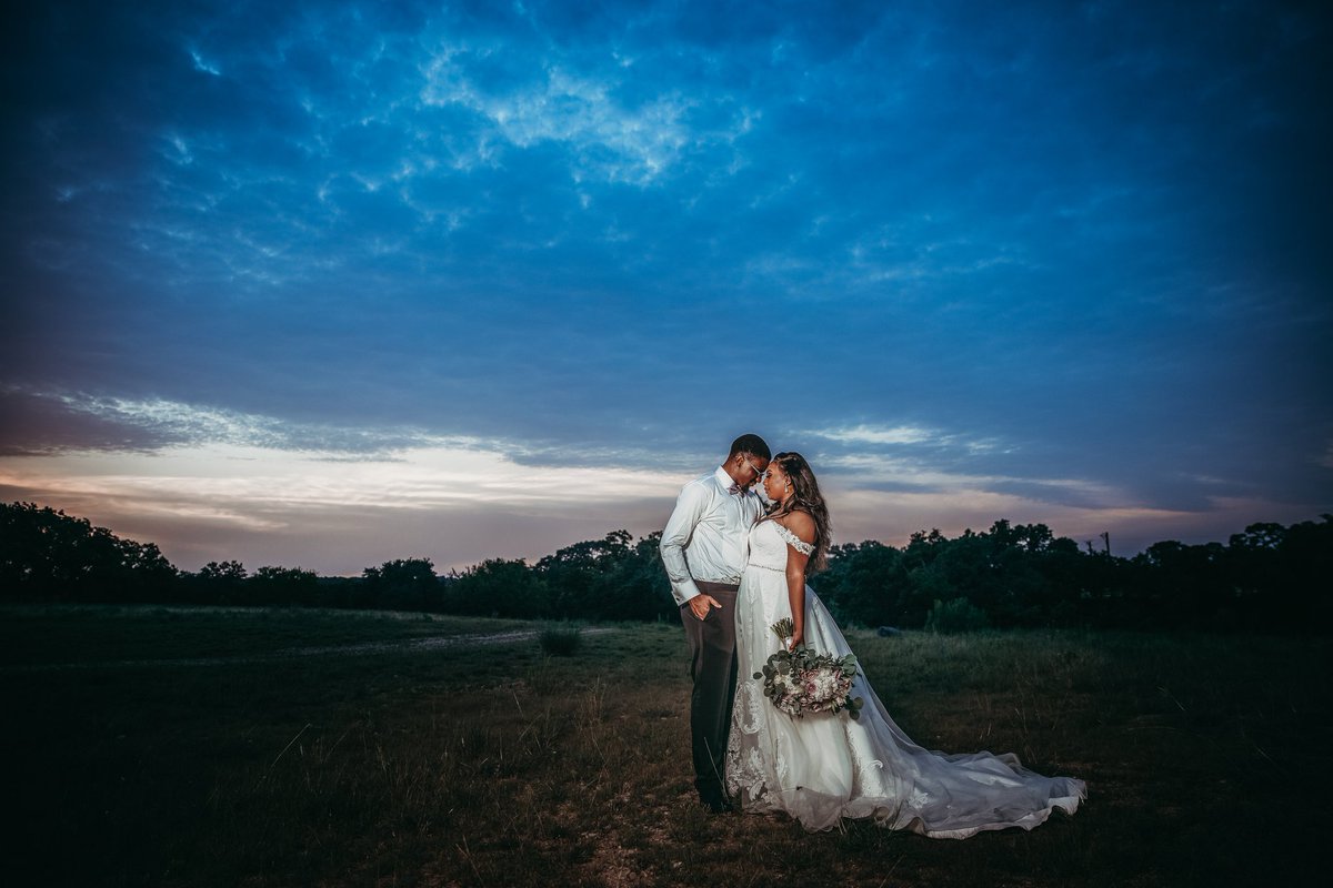 Austin Wedding Planners would love to help plan and coordinate your one-of-a-kind wedding!
<a href="/AWPbyRosa/">Rosa Gibson</a>  #topratedweddingplanners    #atxweddings  #austinweddingplanners  #coupleschoiceaward2020 
Venue: <a href="/CampLucyOnCreek/">Camp Lucy</a>
Photographer: Heather Wise Photography