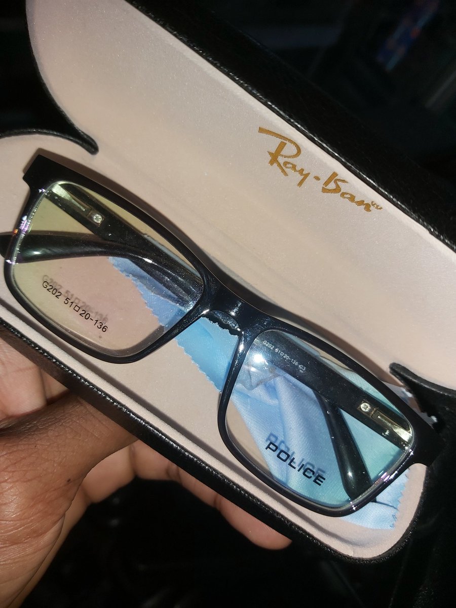 alamin_kari's tweet photo. Unique fashionable Frames Available 
1st pic 6k
2nd pic 5k
3rd pic 4k
4th pic 2k https://t.co/HNCX8VGizN
