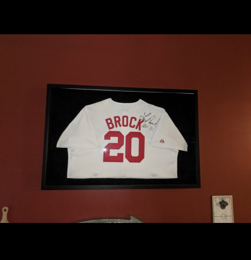 DerekGreen234's tweet image. Rest in Heaven Lou Brock. One of my all time favorite players. Never got to see him play but I did get the pleasure to meet Lou and his wife and they were incredible human beings..Prayers to the Brock family. #HOF85