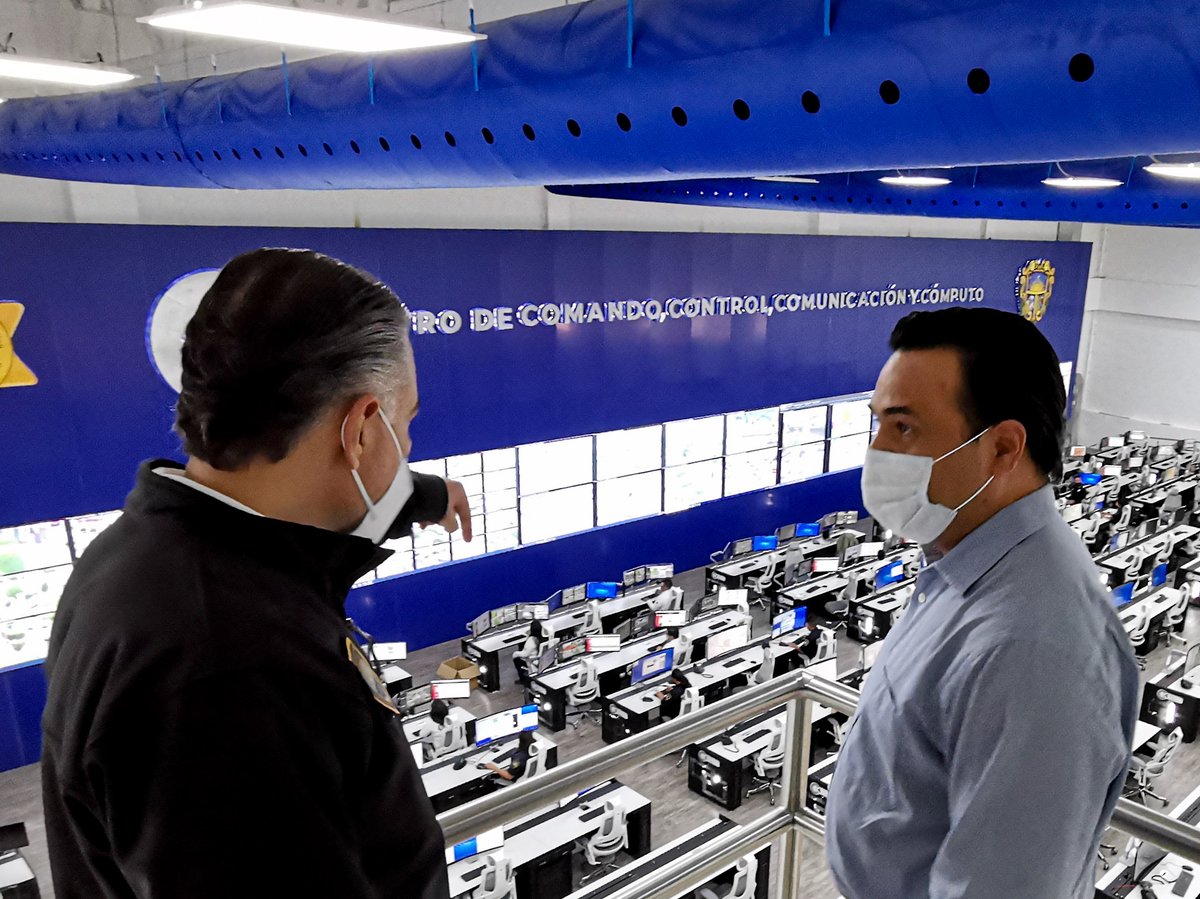 LuisBNava's tweet photo. Hoy revisamos los últimos detalles para el inicio de operaciones del nuevo C4, que inauguraremos mañana para reforzar el trabajo de vigilancia y prevención en la mejor ciudad para vivir. https://t.co/ESPsmR0YAW