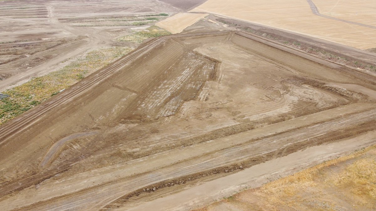 <a href="/farmboy542/">Kevin Campschroer</a> got his drone up today for some new pictures of the feedlot progression. Some buildings up. All the foundations are in. Some bunk lines will start being pored in 10 days.