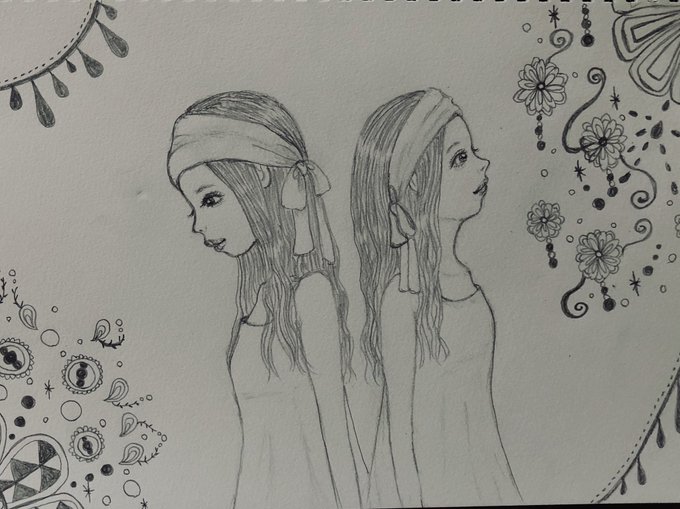 まねごっこ。

#イラスト好きさんと繋がりたい 
#鉛筆
#双子 
