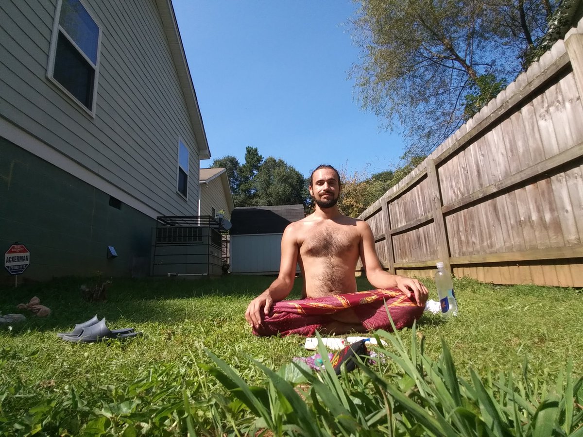 cosmekal's tweet photo. Pics from my glows and meditations today 😸🌤🌈 #magickman #cacao #hatha #yoga #meditation #sunlove #myenergy #radiantlove #joy https://t.co/Rw7Tss0zMw