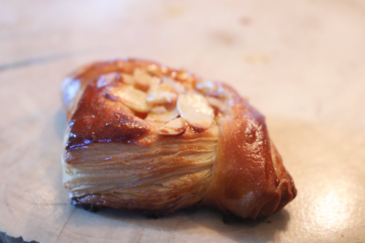 murraybakes1's tweet photo. Croissants and pastry baskets filled with apricot and almonds . @lacuisineparis #frenchpastry 
#thebakefeed #instafood #omnomnom #instagood #madefromscratch #canadabaking #homemade #goodeats @cbcbakingshow #bakersofinstagram #bakersgonnabake #bakedgoods #baker #torontobaker https://t.co/Rm1QBnDjbG